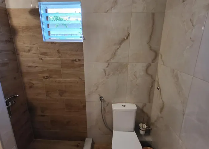 Queen's Olympiakí Aktí